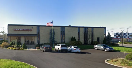 10 Daniel St building in Farmingdale, NY